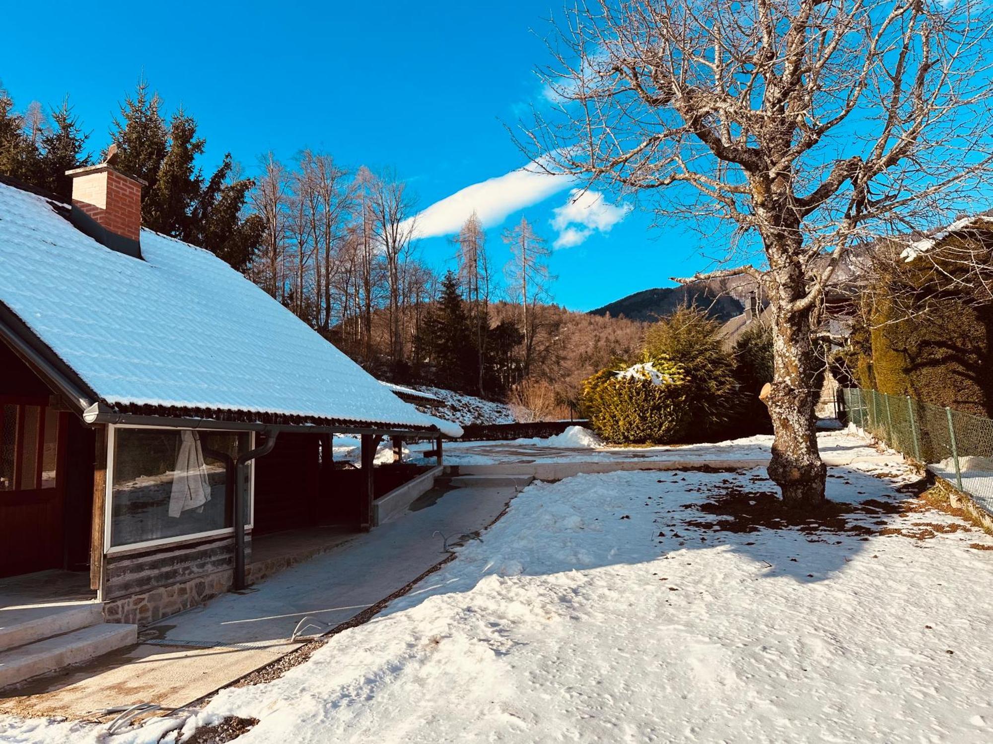 Chalet Pjagodic Cerklje na Gorenjskem Luaran gambar