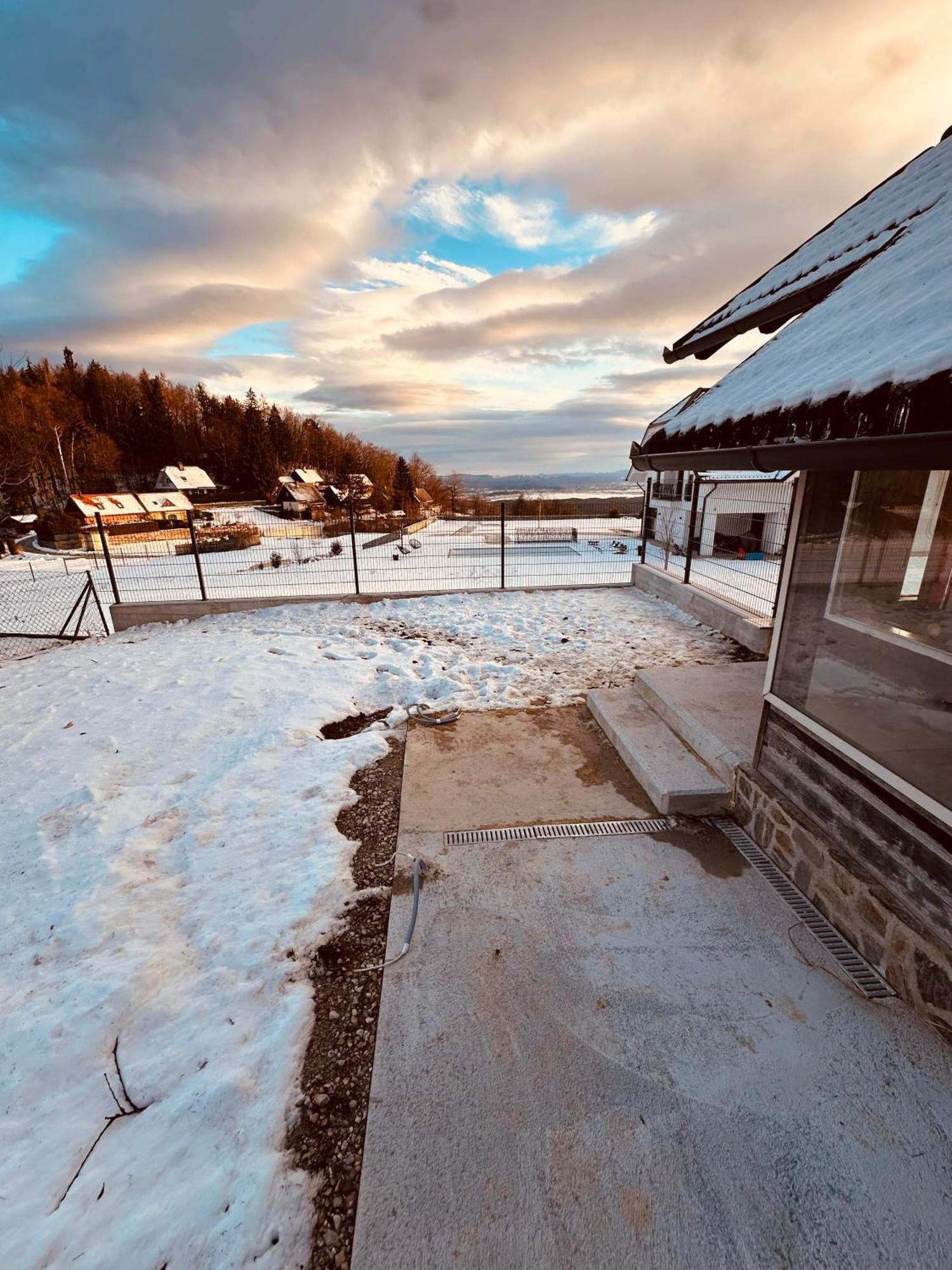 Chalet Pjagodic Cerklje na Gorenjskem Luaran gambar