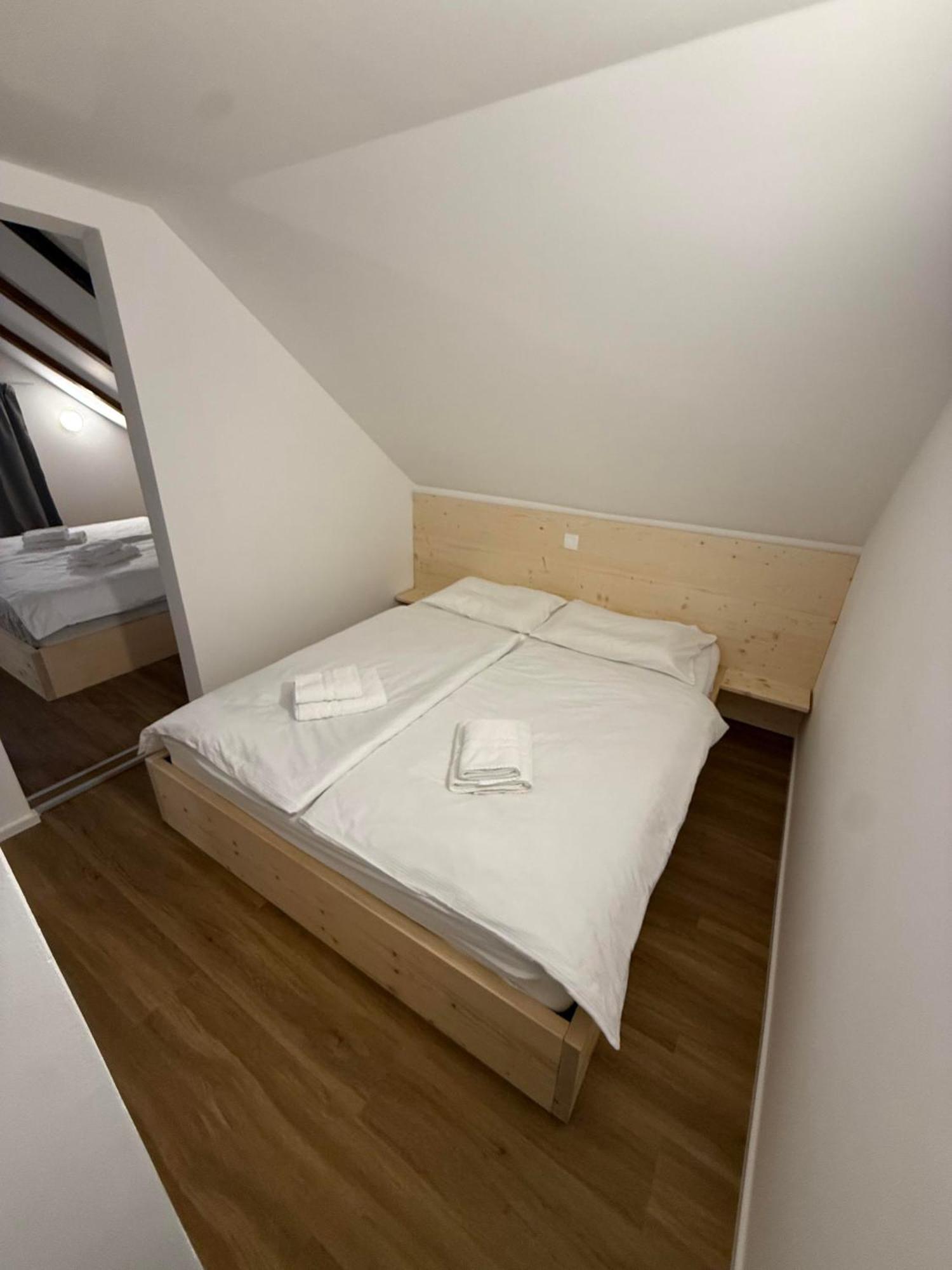 Chalet Pjagodic Cerklje na Gorenjskem Luaran gambar